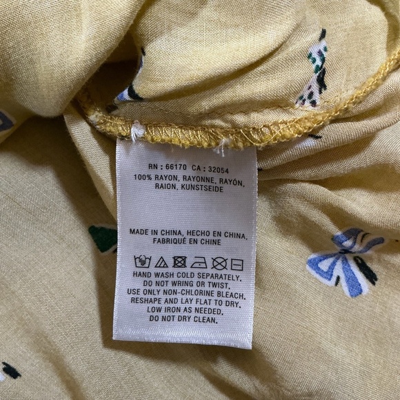 Conversations by Anthropologie Limited Edition Yellow Bow Print Blouse Size 8 - Picture 7 of 8